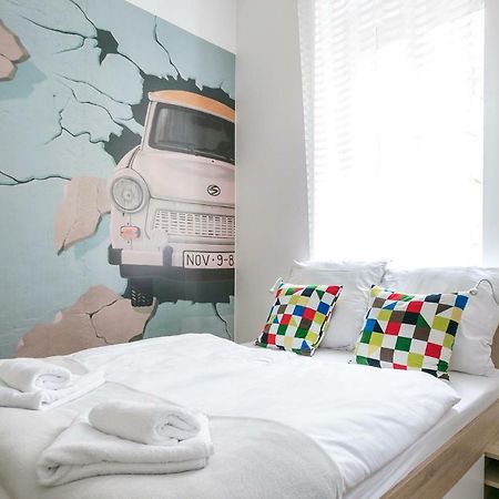 Studio Apartment For 3 Берлін Екстер'єр фото
