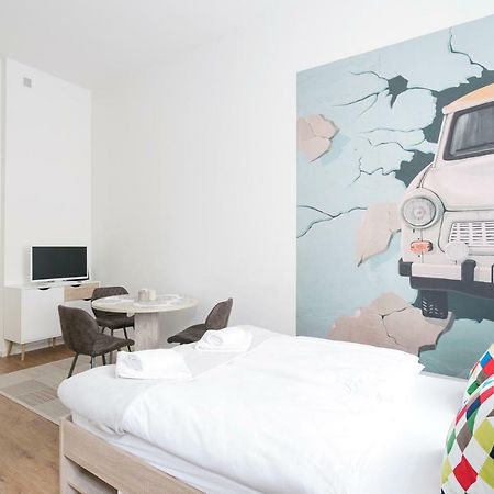 Studio Apartment For 3 Берлін Екстер'єр фото